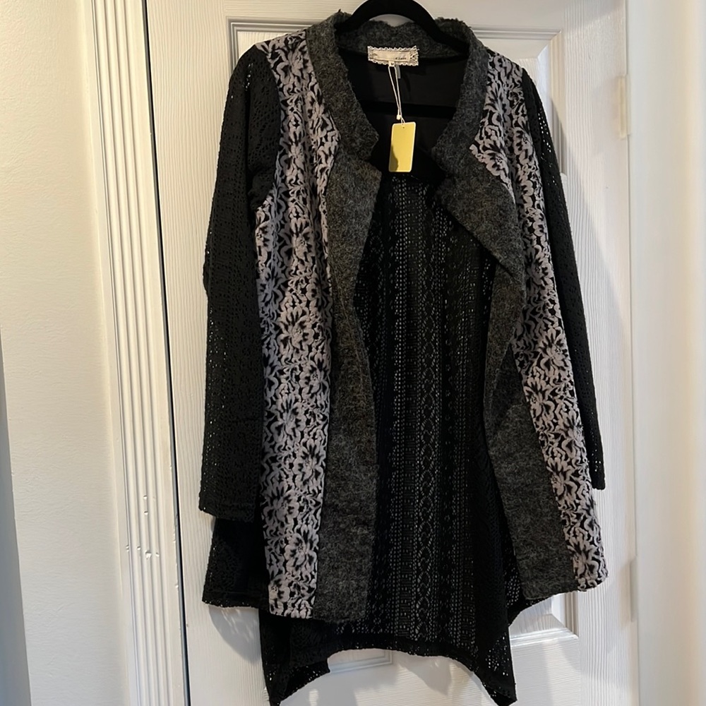a’reve statement jacket, size M NWT!